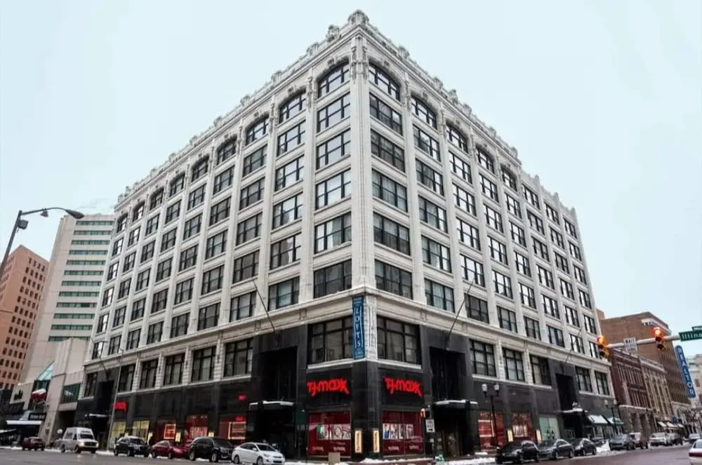 2BR 2BA in the heart of Indianapolis by CozySuites