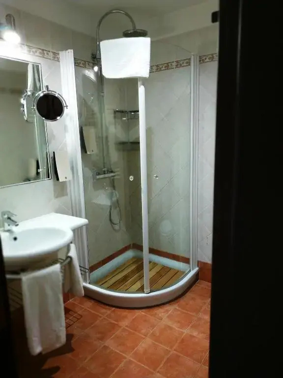 Economy Double room (full double bed)