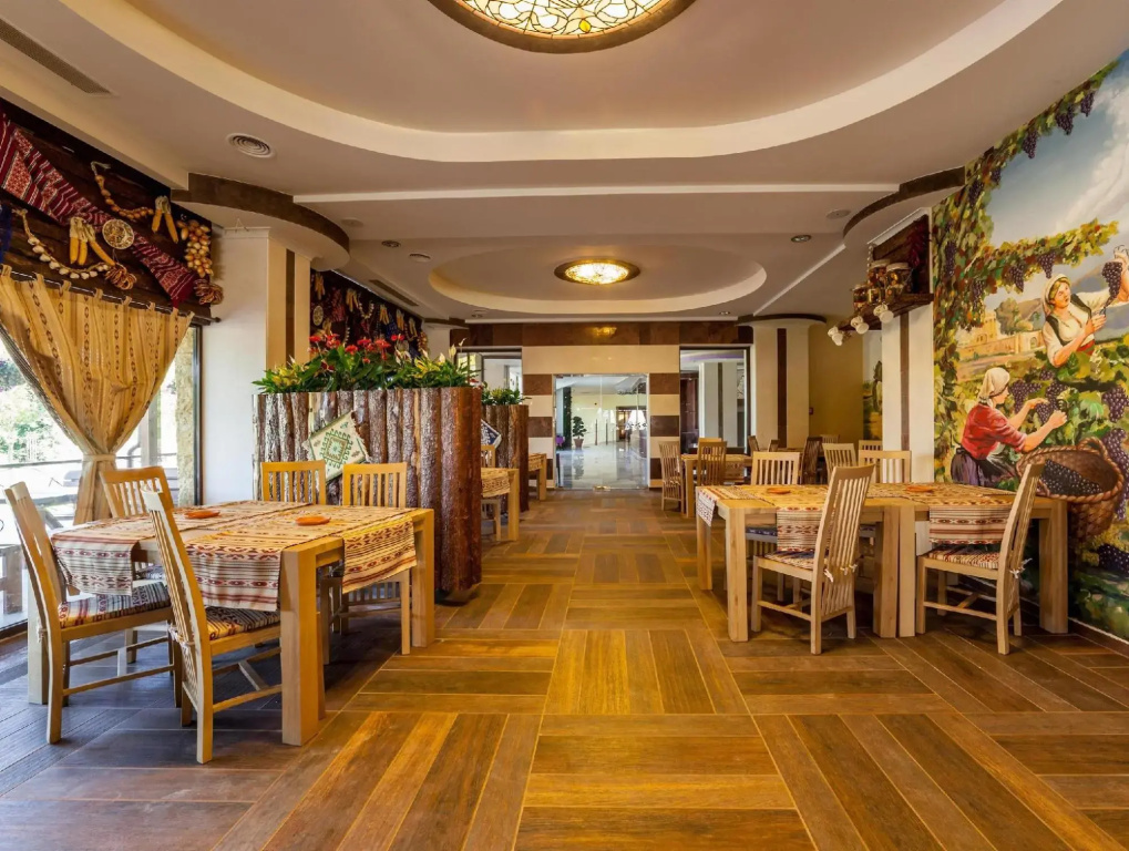Lobby & Reception