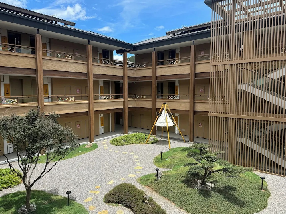Hotel Indigo Lugu Lake by IHG — фото 1