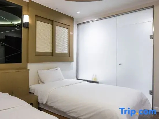 Deluxe Double room (twin beds)