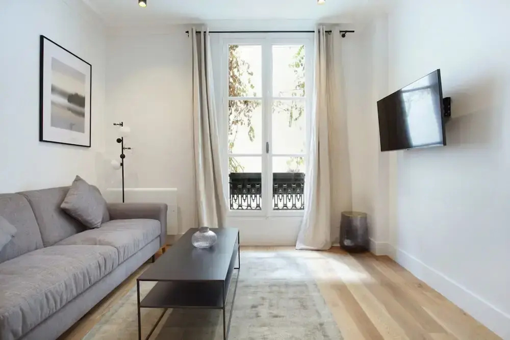 Elegant Apartment at the Palais Royal Opera — фото