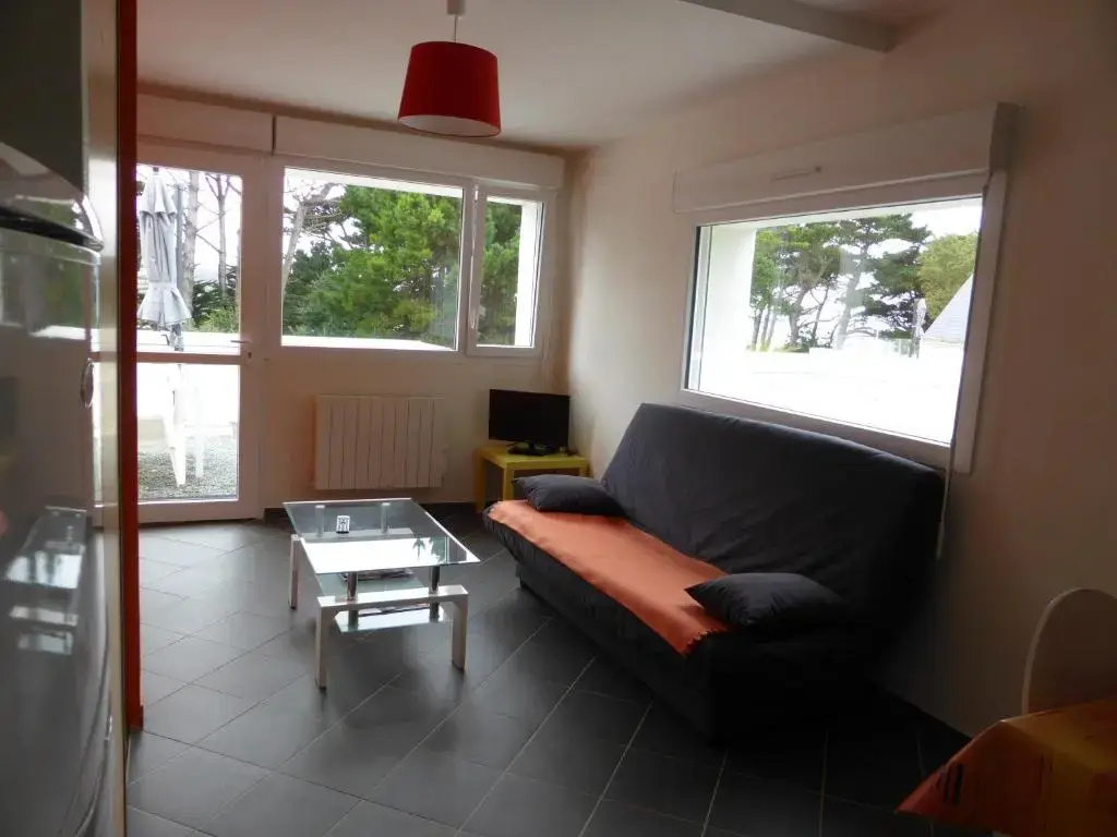 2 Bedrooms Apartment with sea view