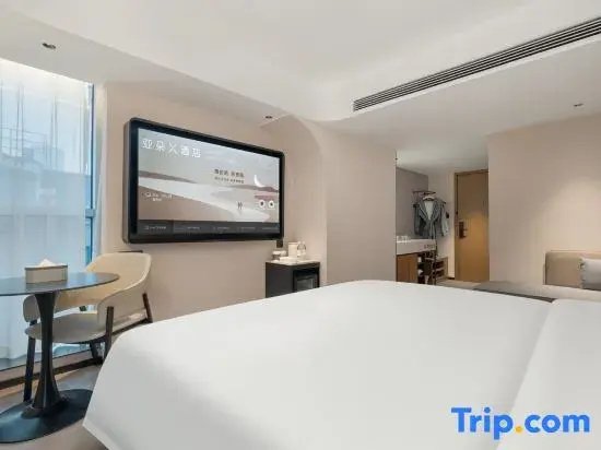 Executive Double room with city view (full double bed)