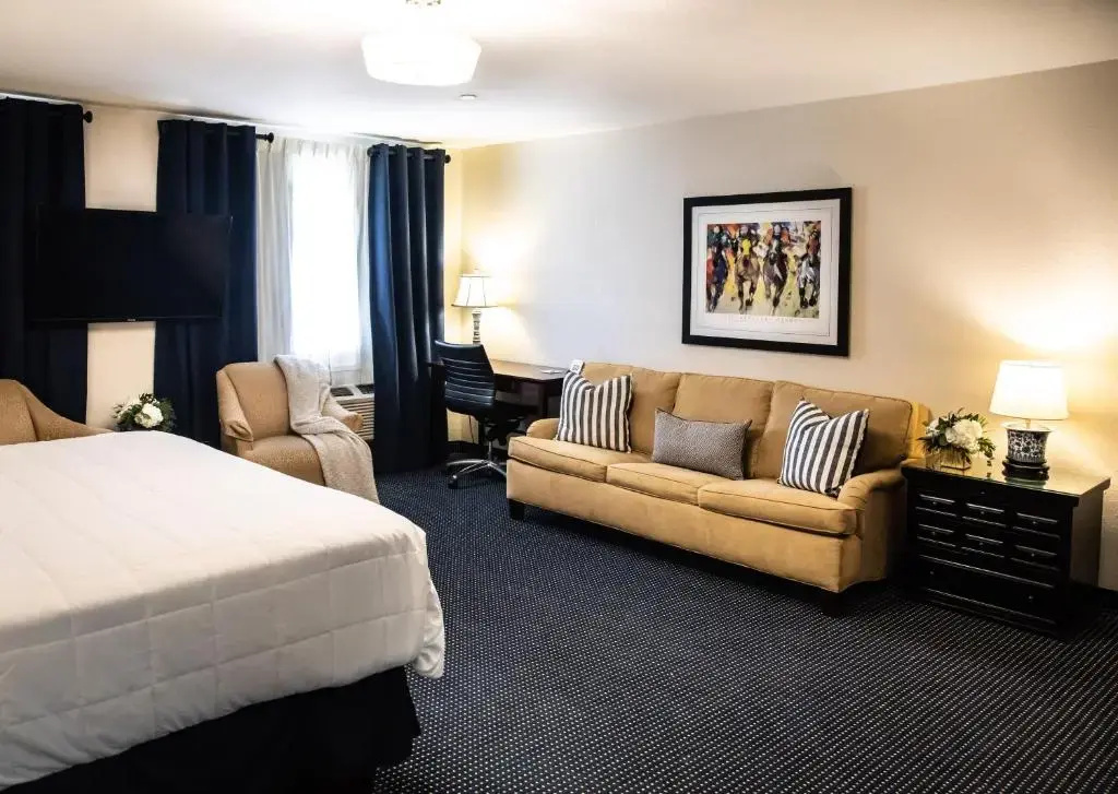 Deluxe Suite