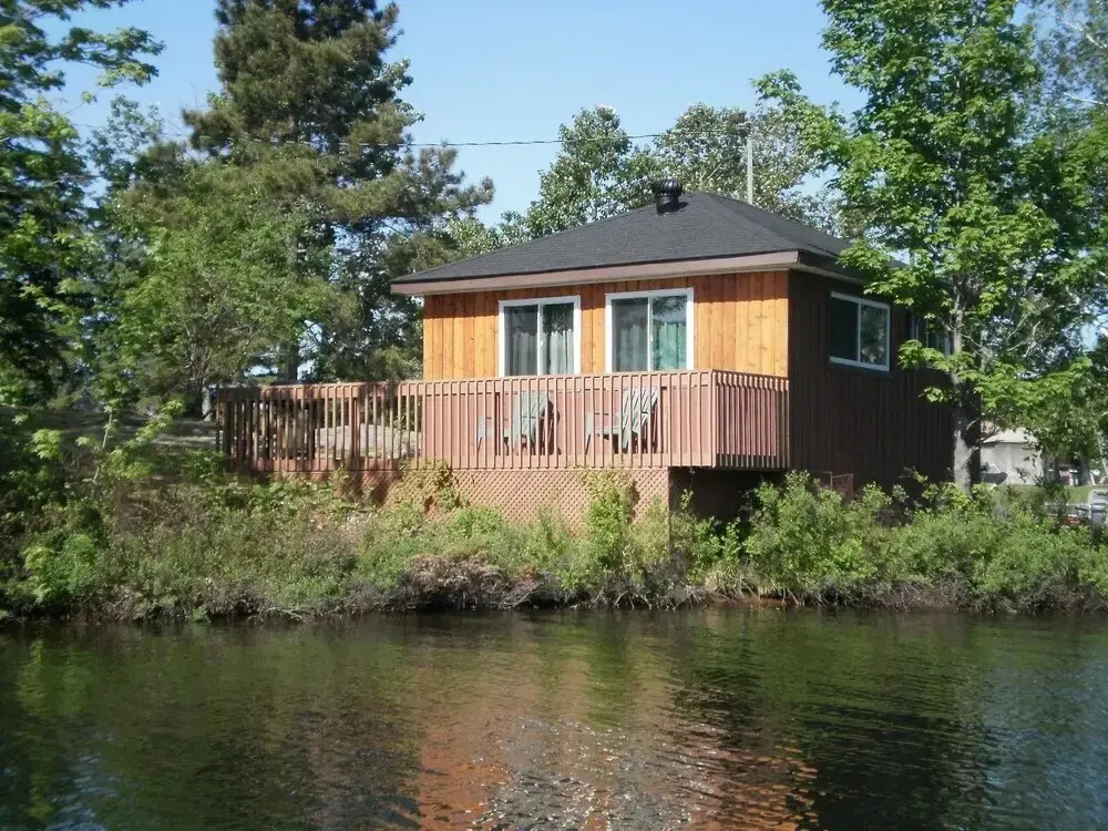 Waterfalls Lodge