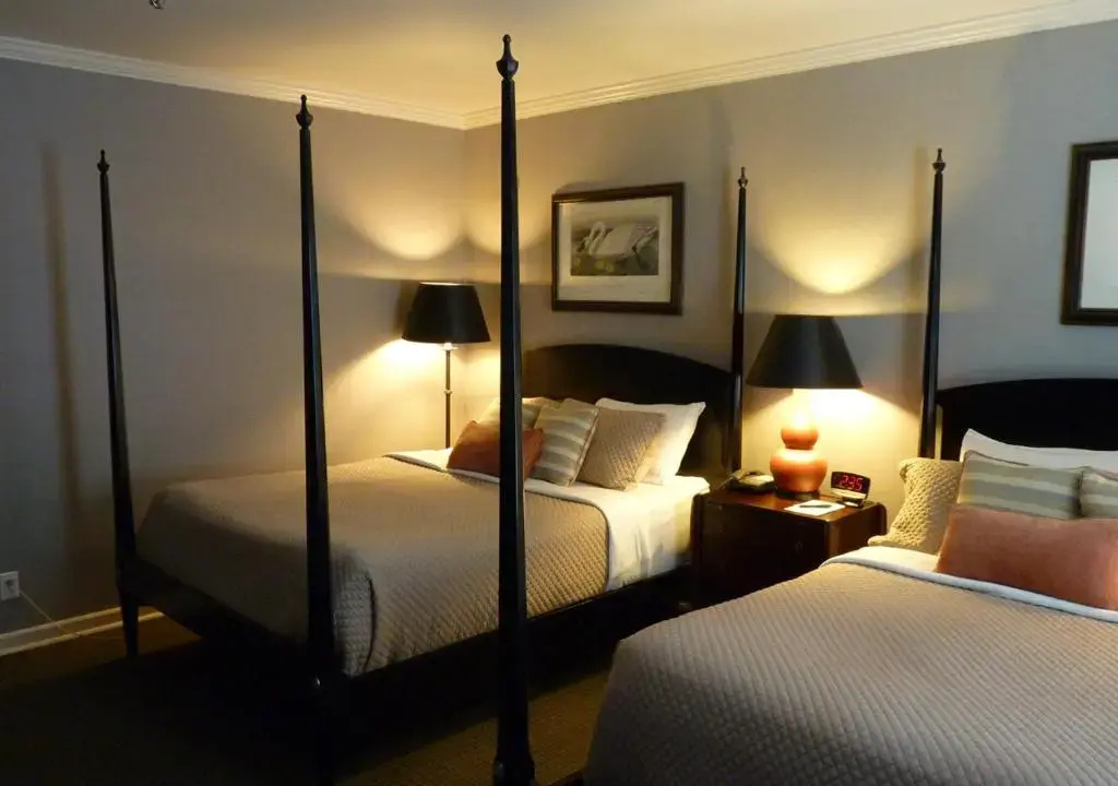 Double Suite (twin beds)