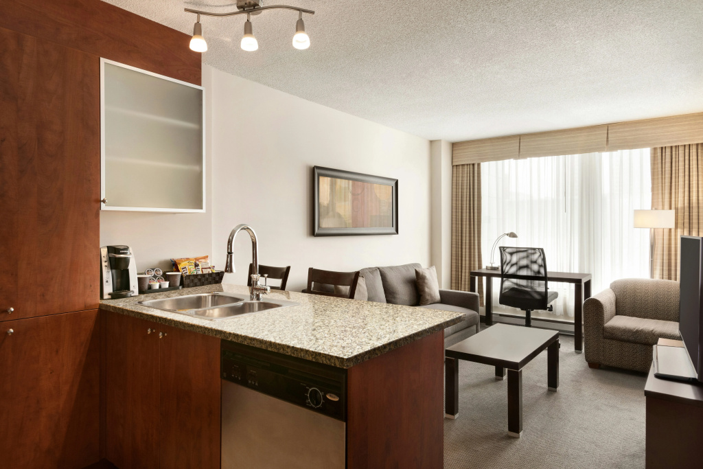 Embassy Suites Montréal by Hilton - Général