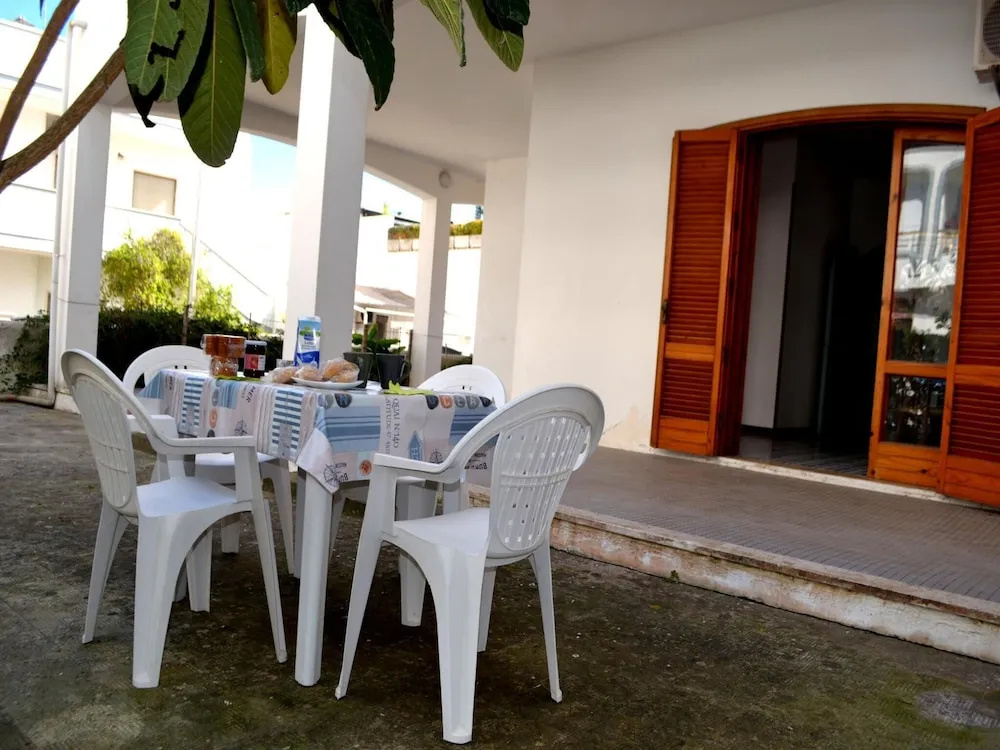 Nami Holiday Home for six Guests With Outdoor Space