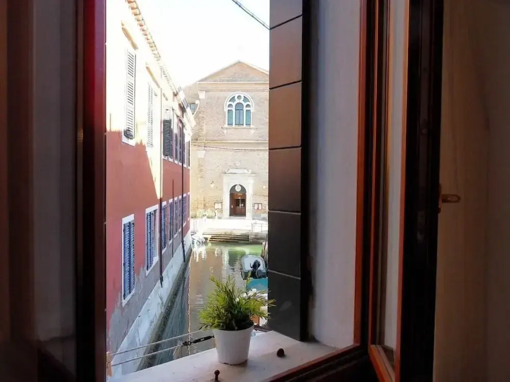 2 Bedrooms Apartment with bay view