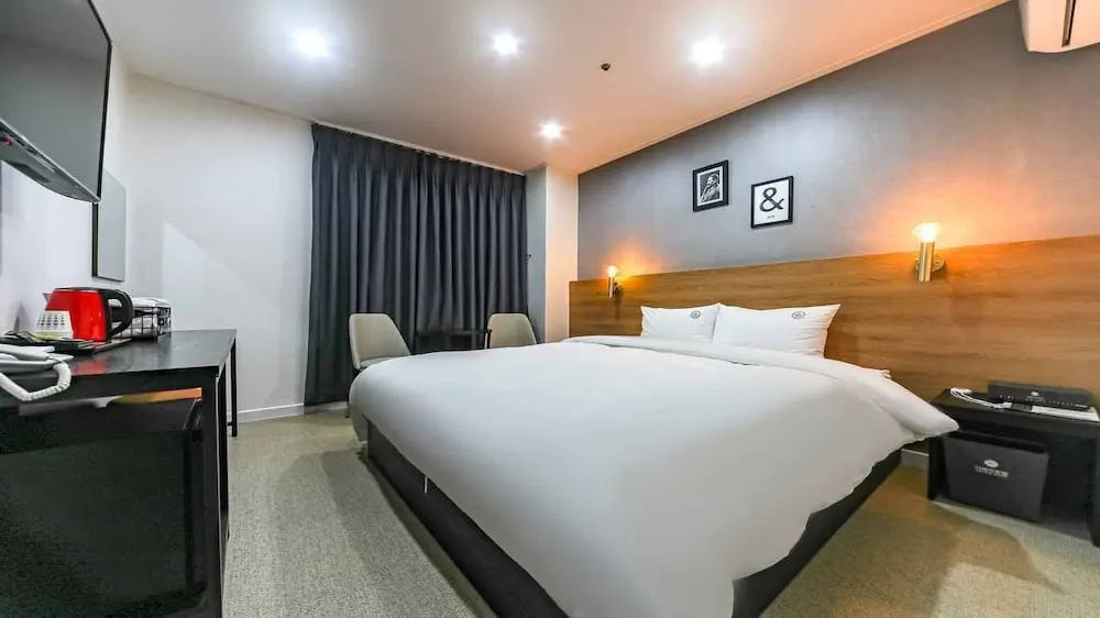 The Way Hotel