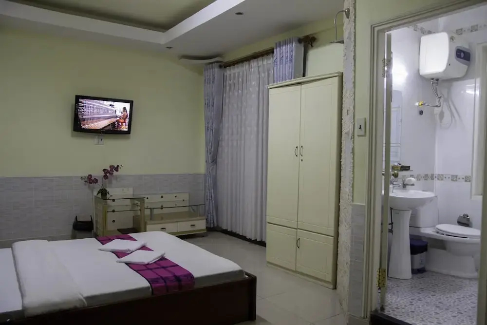 Deluxe Double room with balcony (full double bed)