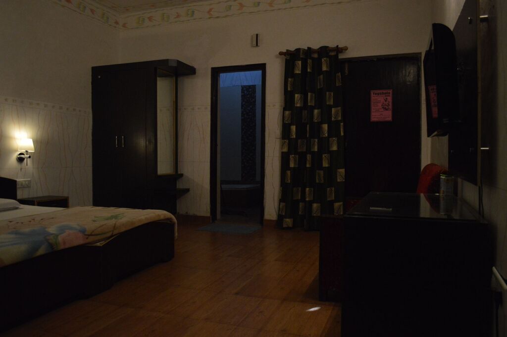 Hill Top Swiss Cottage by null