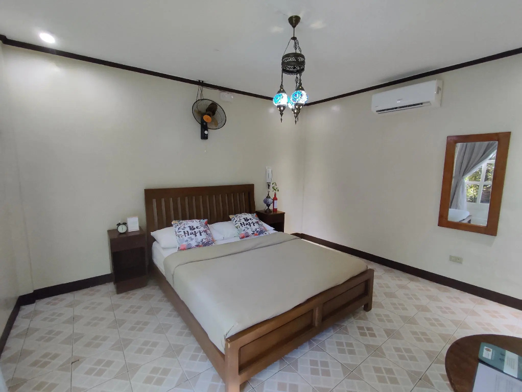 Standard Double room (full double bed)