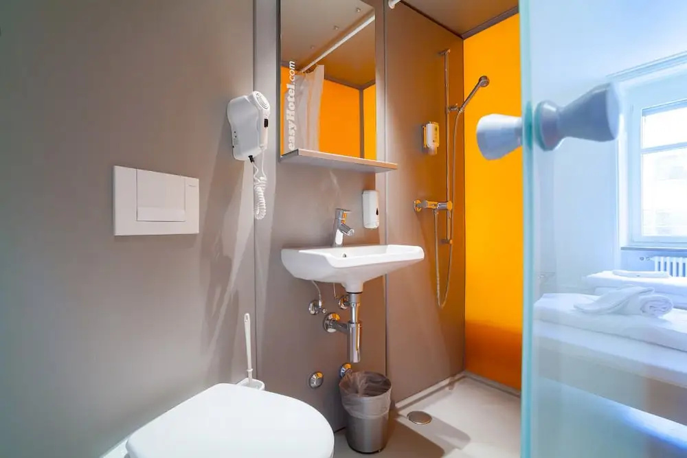 easyHotel Basel City - contactless self check-in - Chambres