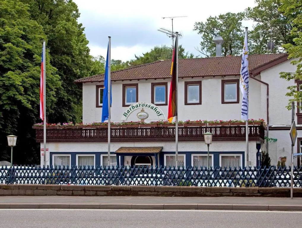 Hotel Restaurant Barbarossahof - Chambres