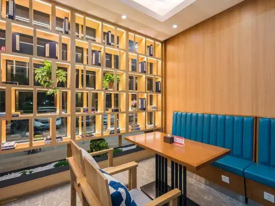 Luyating Hotel (Xiong'an New Area Rongcheng Aowei Road Branch)