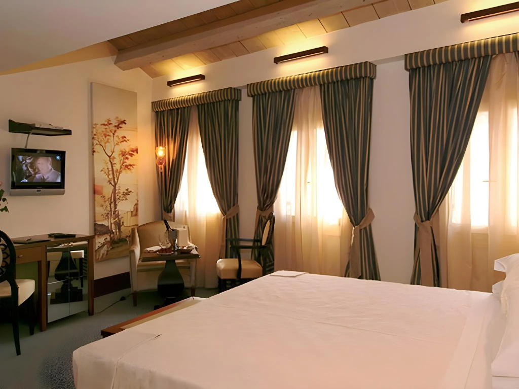 Hotel photo 28