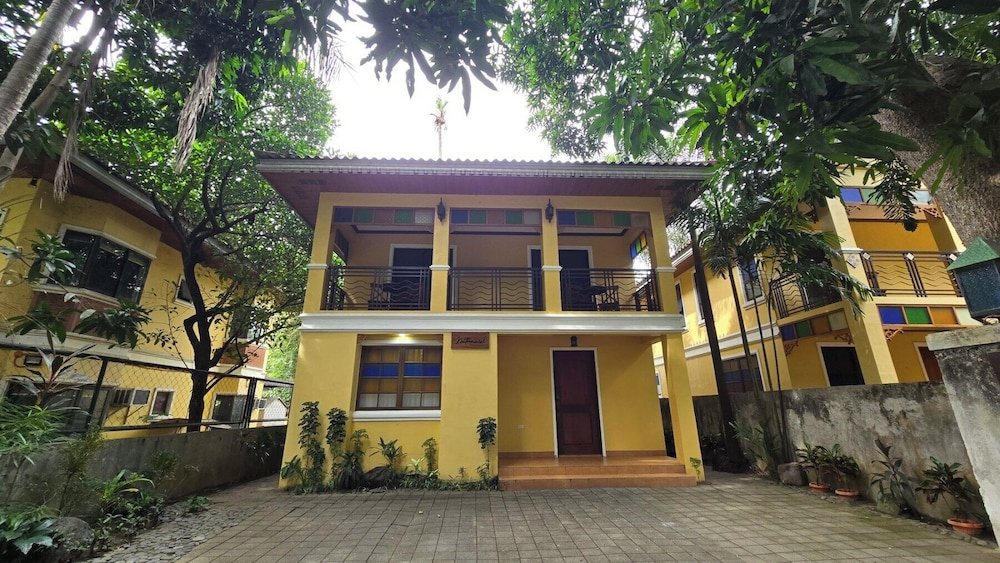 Lakeshore Villas at Club Balai Isabel