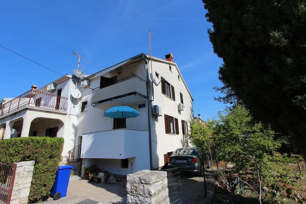 Miriana Studio With Balcony