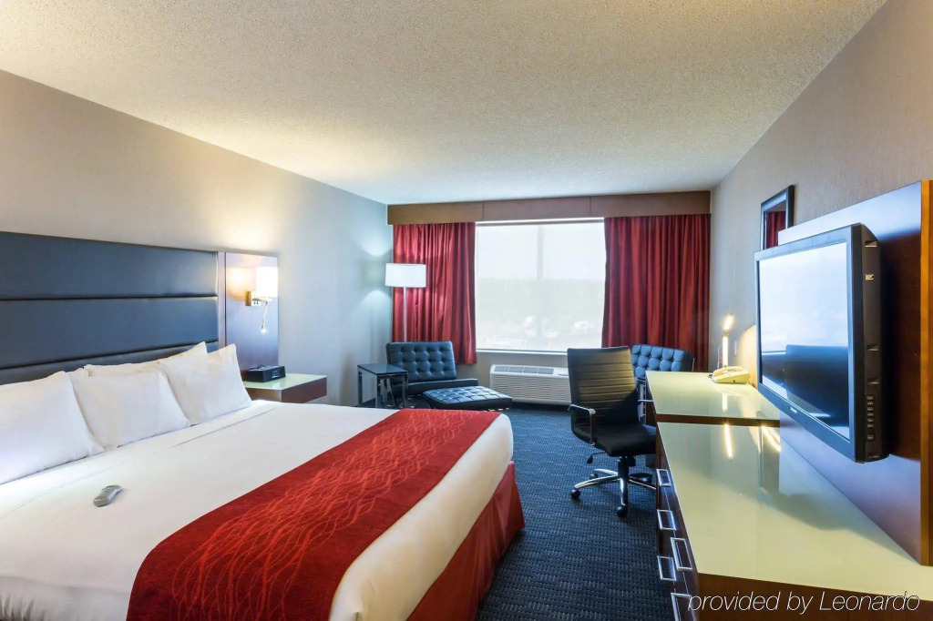 Radisson Hotel & Suites Fort McMurray - фото 27