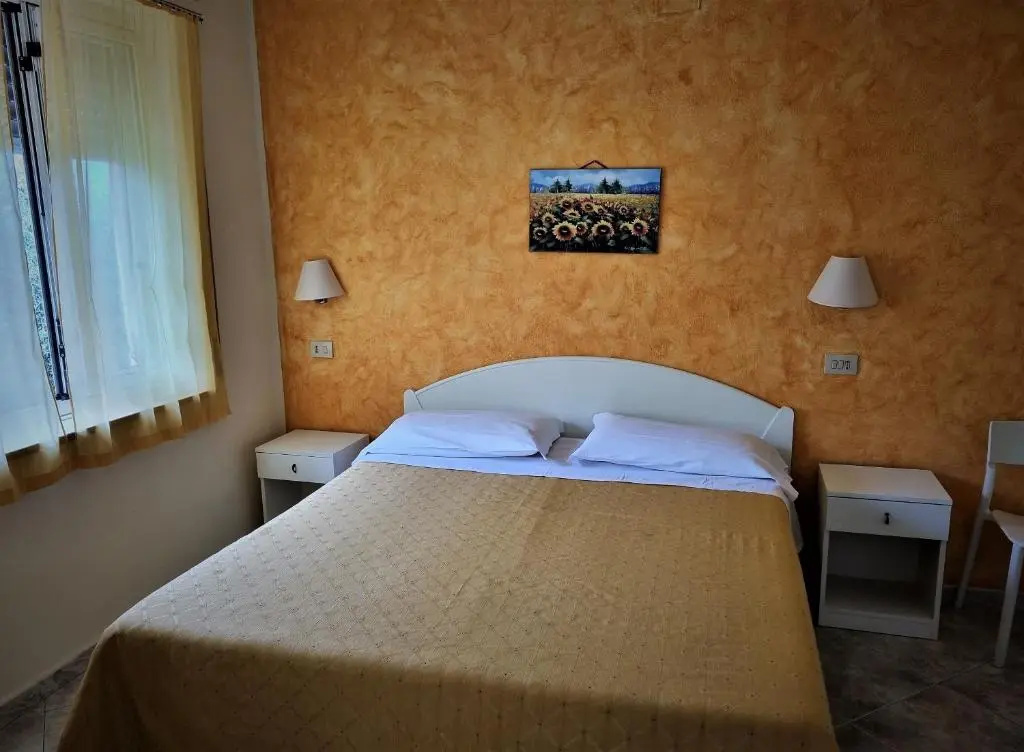 Standard Double room (full double bed)