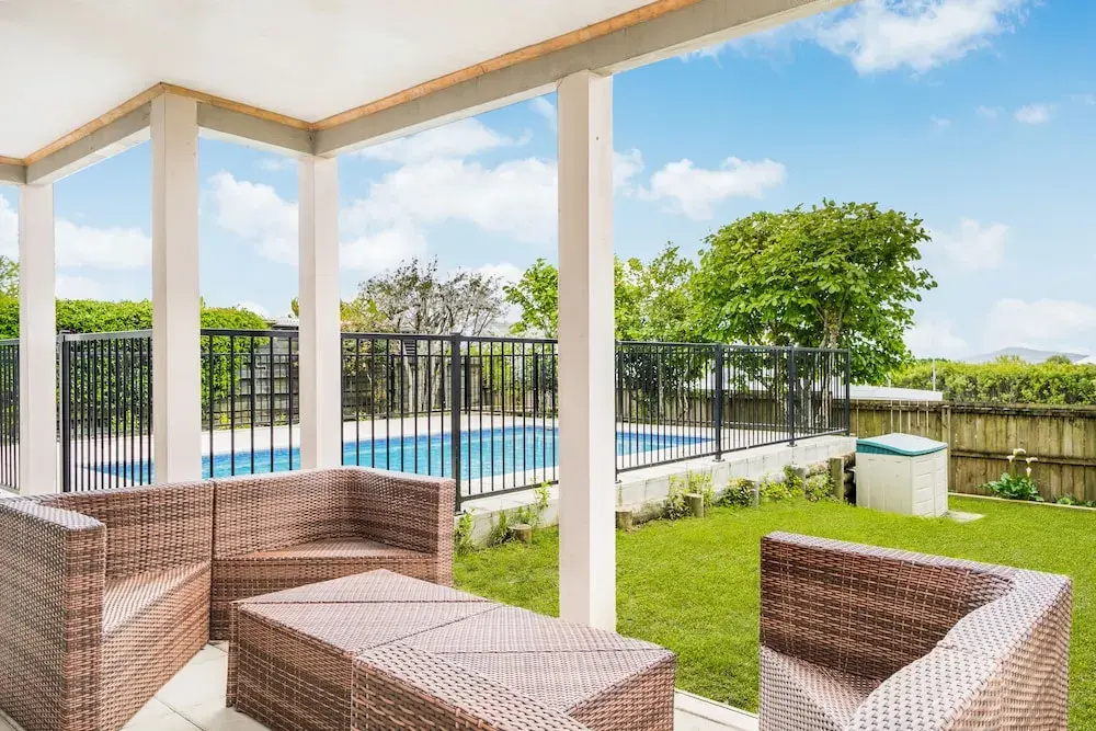 Ehome - 2 Bedroom Holiday Home on Wootton Road