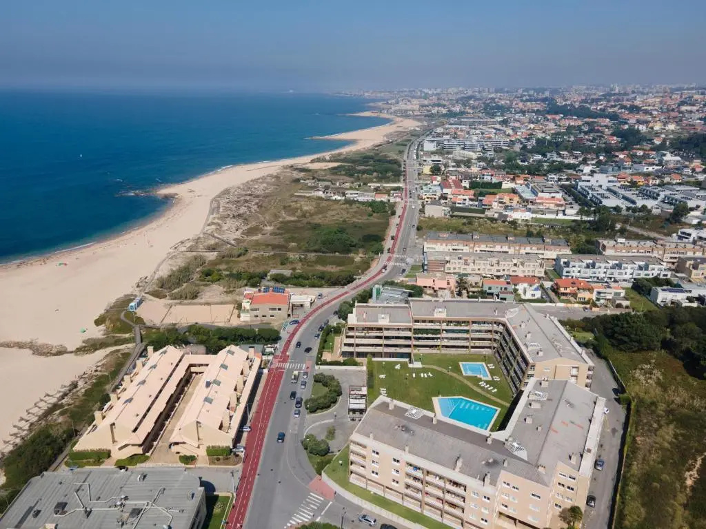 Beach & Waterfront
