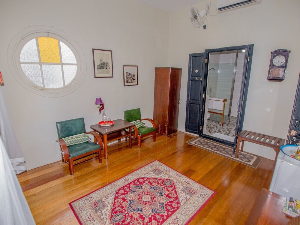 Noordin Street House