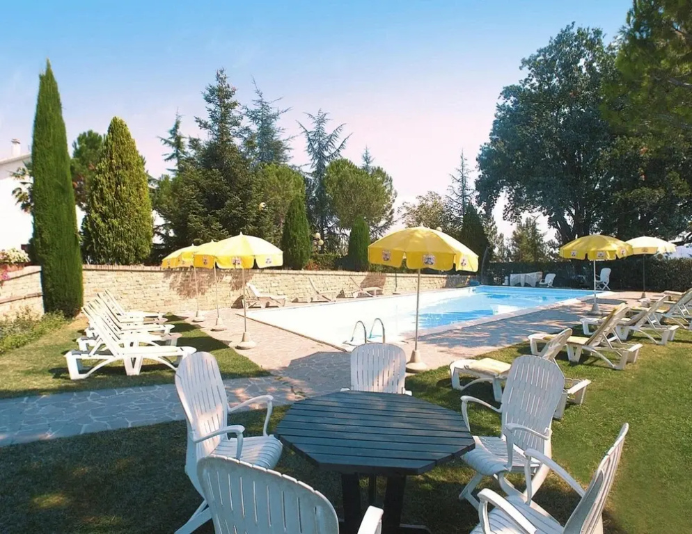 Hotel in Marche With Scenic Hiking Trails