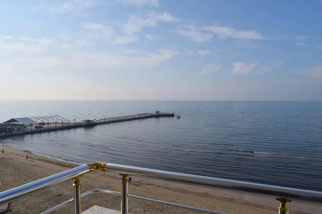 Beach & Waterfront