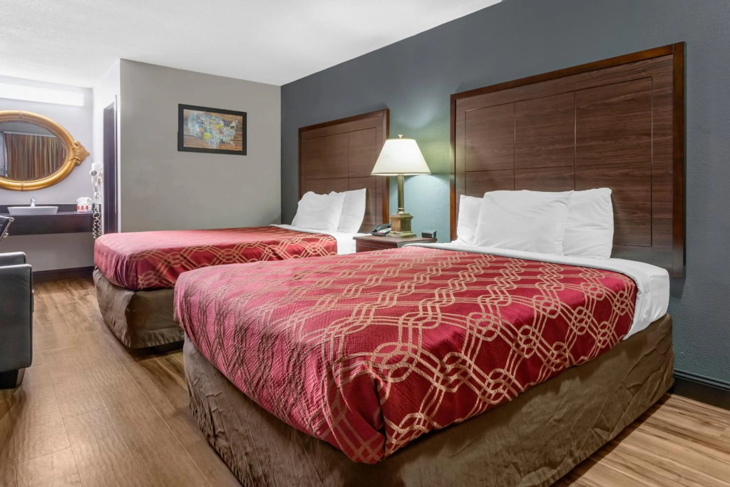 Econo Lodge Rock Hill Northeast — 5