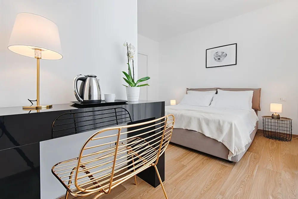 Deluxe Double room with balcony and with city view (full double bed)