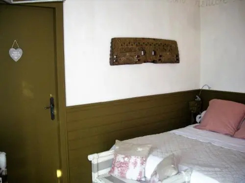 Voir la photo 1 — La Maison de la Couleur