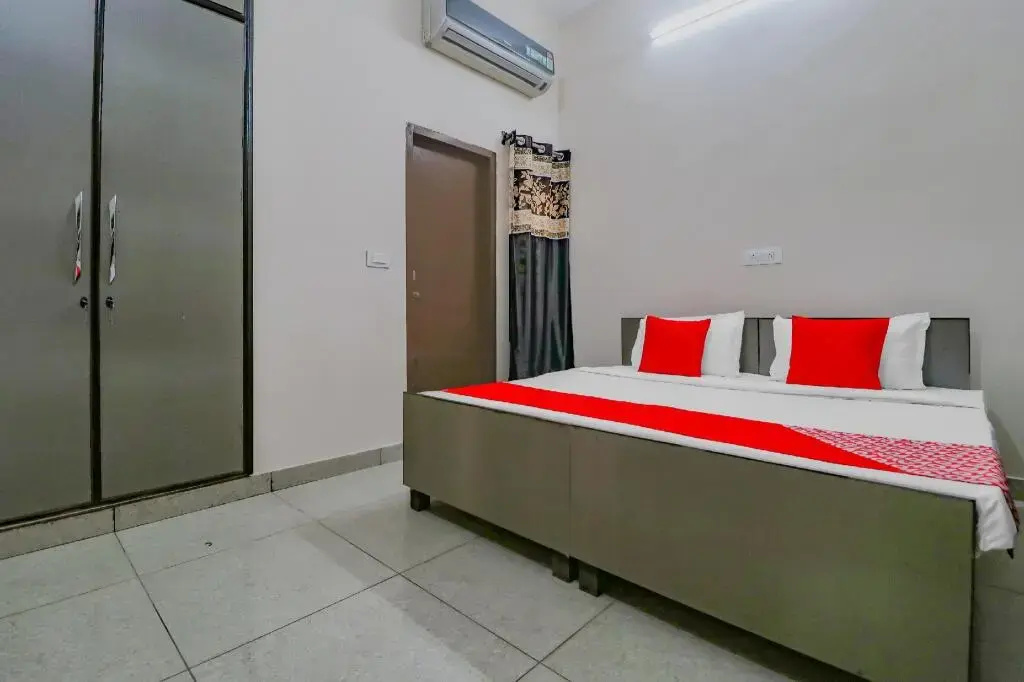 Motel Moon Light by OYO Rooms