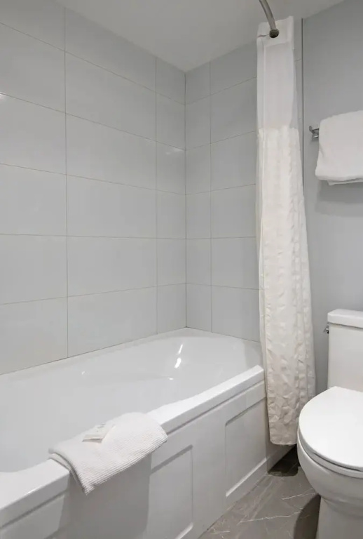 1 Bedroom Suite with balcony and with river view