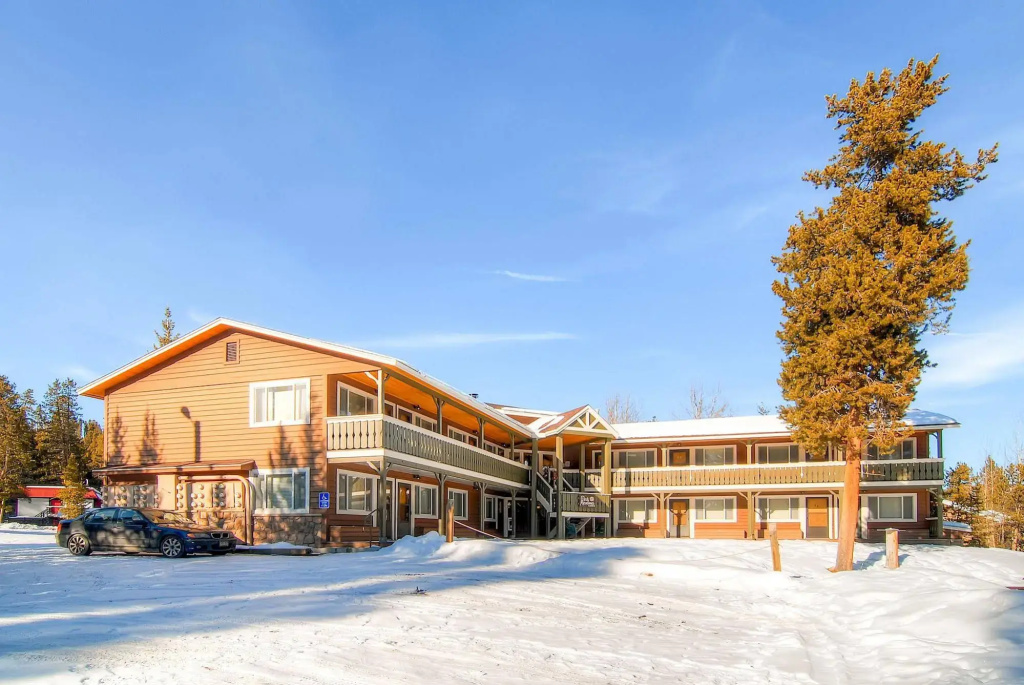 Breckenridge Park Meadows by Ski Country Resorts