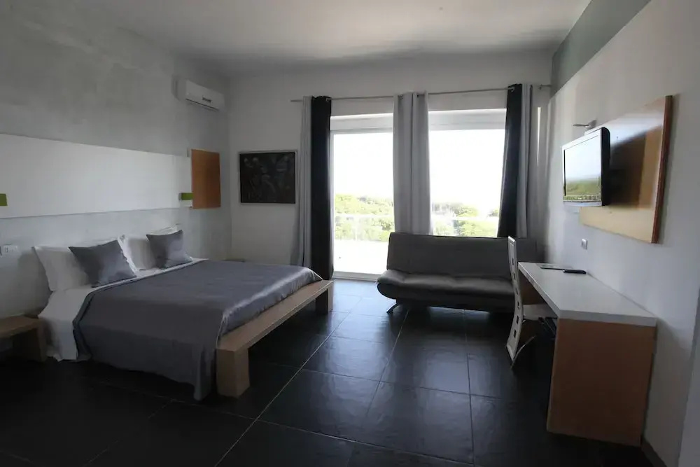 Deluxe Suite