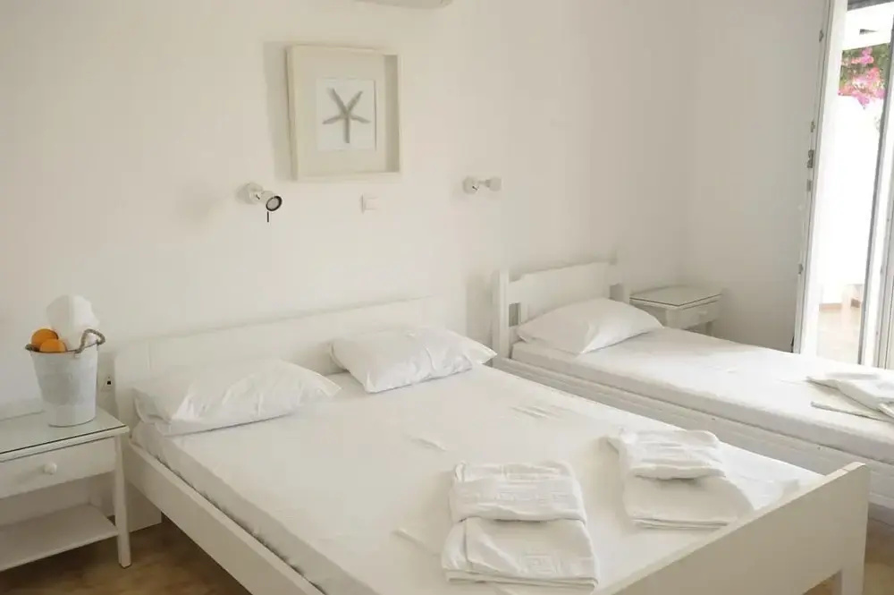 Standard Triple room with balcony