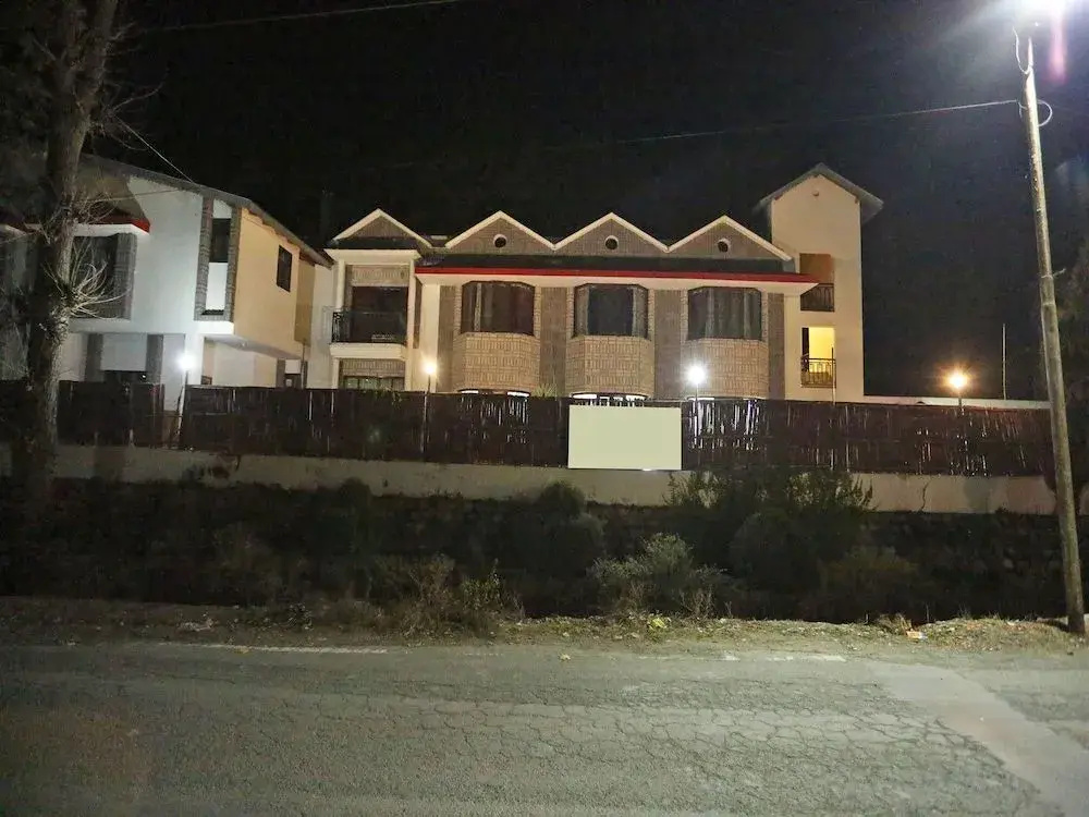 OYO 5156 Home Stay Silver Tree Inn