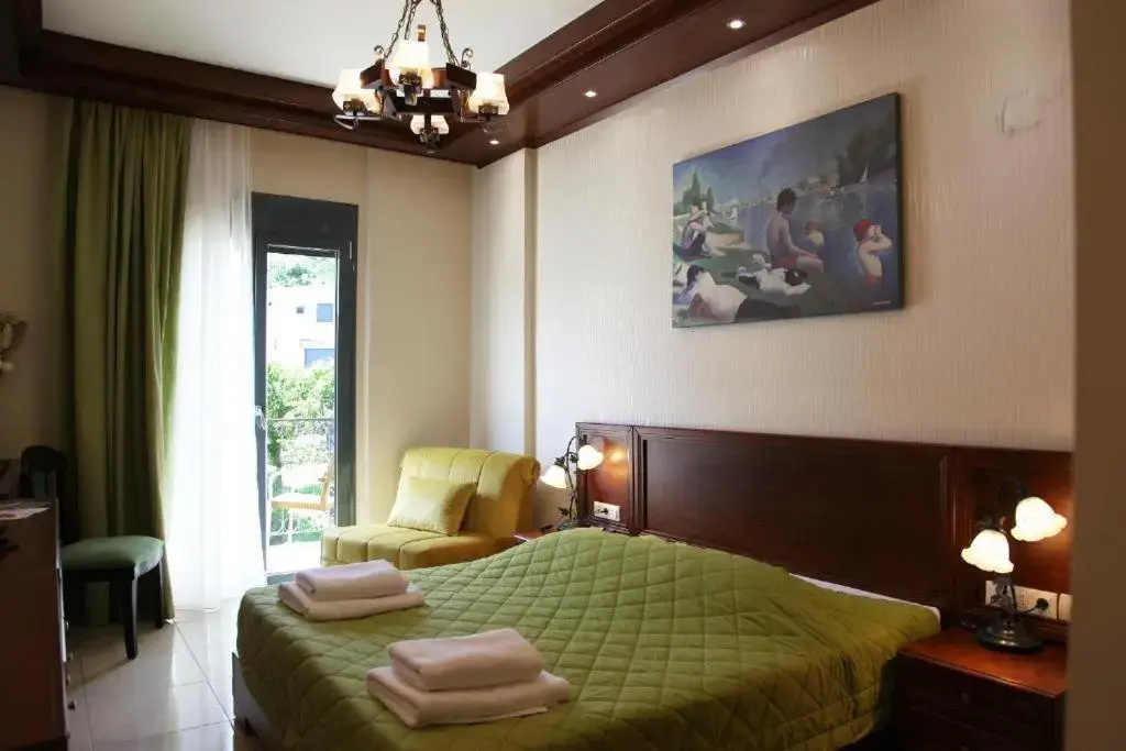Deluxe Triple room with mountain view