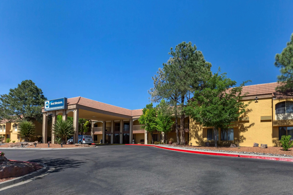 Best Western Airport Albuquerque InnSuites Hotel & Suites - фото 28