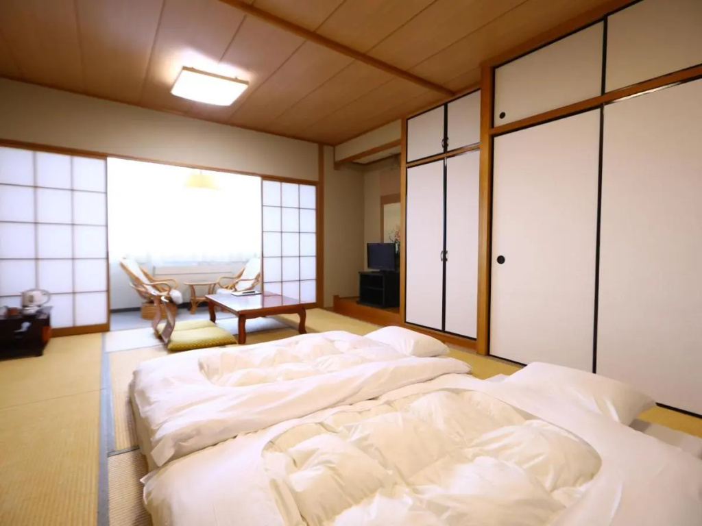 Отель Hotel Yudanaka в Яманучи