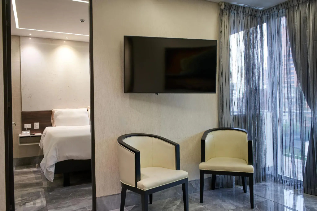 2 Bedrooms Apartment with balcony