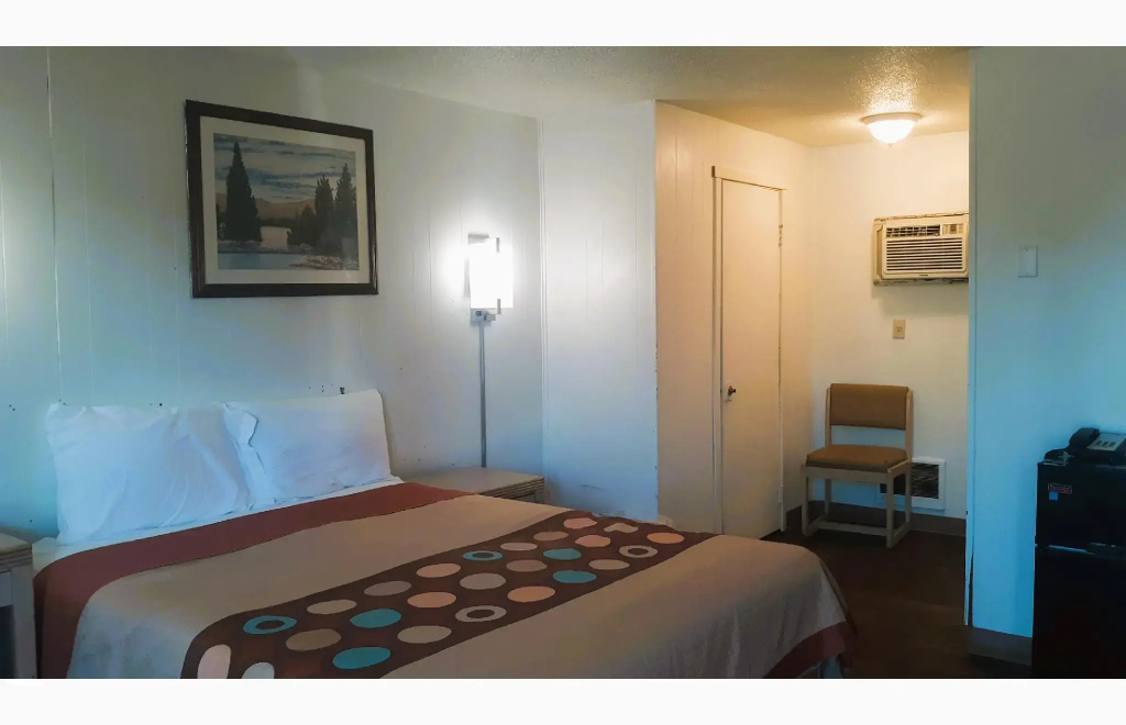 Standard Double room (full double bed)