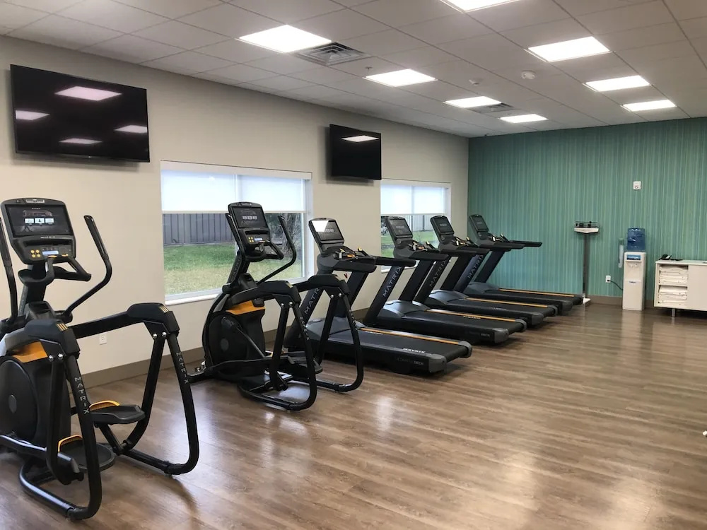 Holiday Inn Express & Suites Madison West Middleton - фото 24