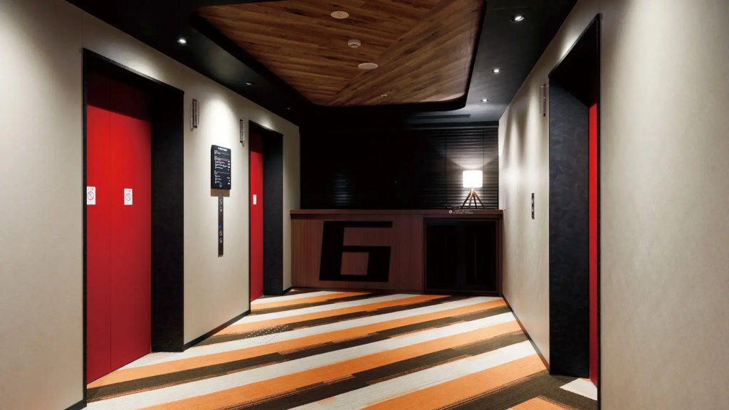 Lobby & Reception