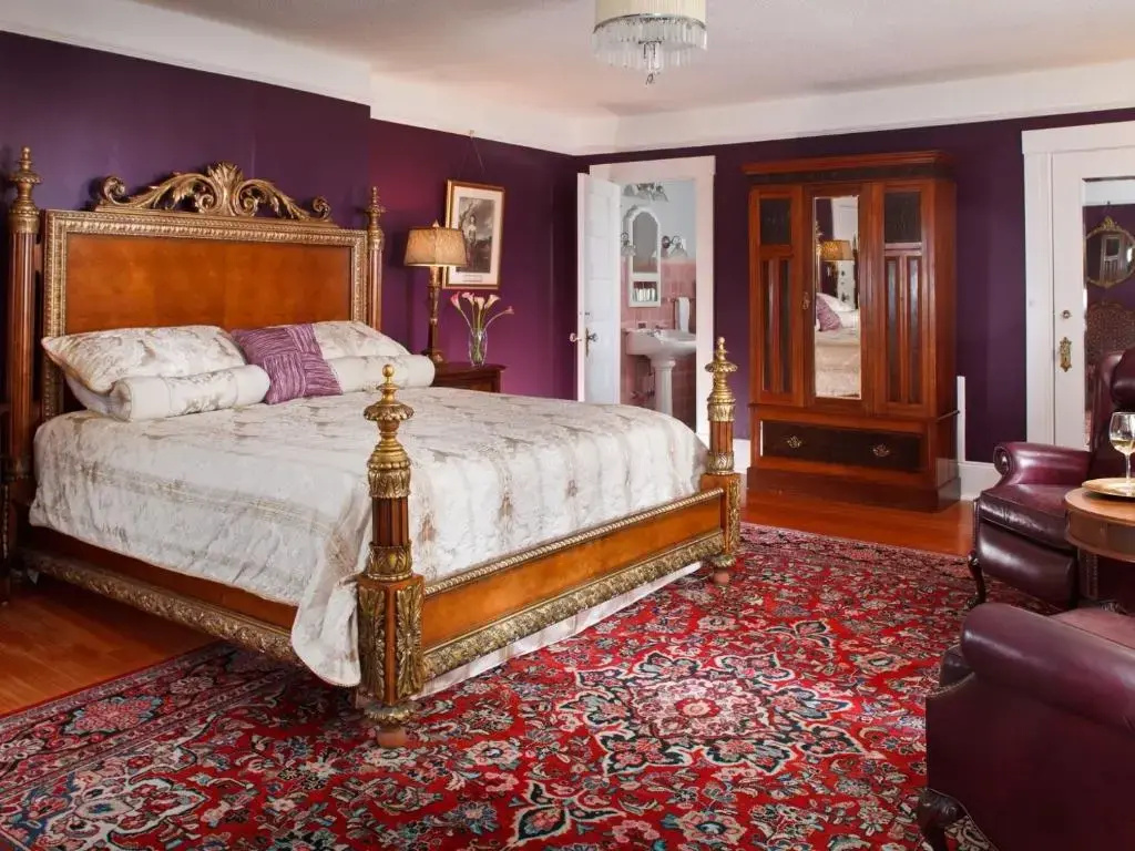 Deluxe Double room (full double bed)