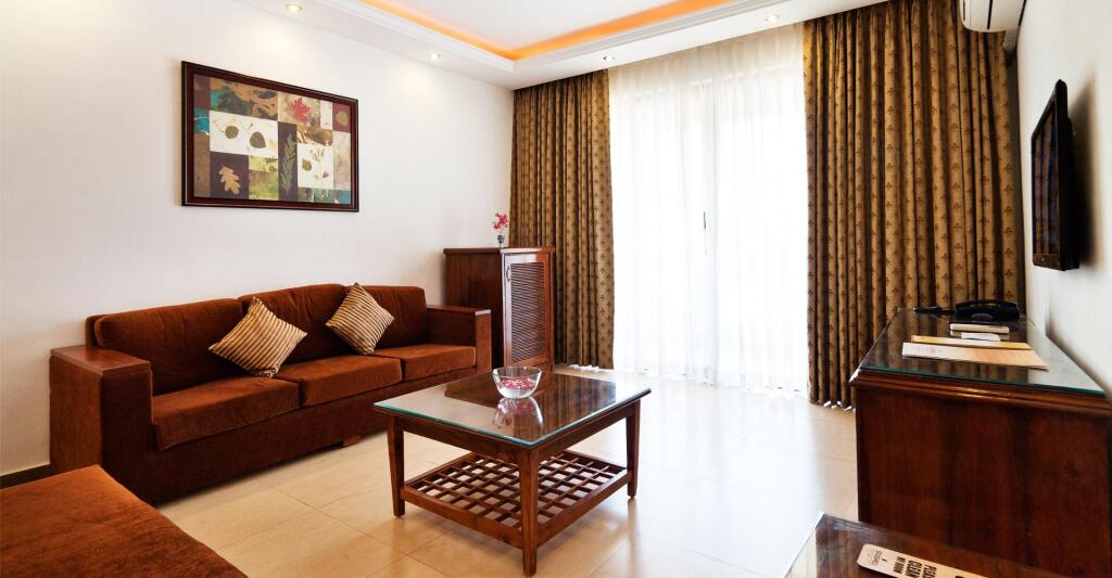 De Mandarin Beach Resort Suites & Villas