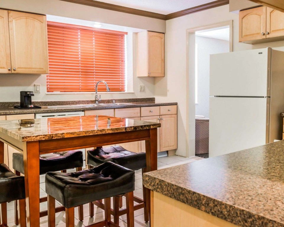 Comfort Inn Utica - фото 16